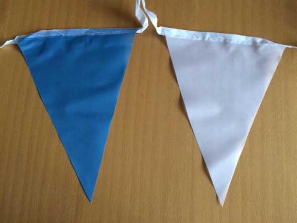 Schützenfest Gelsenkirchen Wimpelkette blau-weiß 8,90 Meter / 32 Flaggen 15x22 cm Abverkauf Restpos